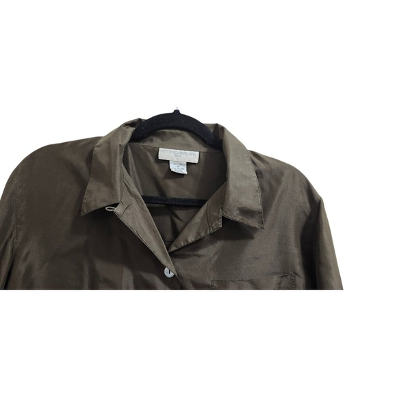 Petite Sophisticate Women's Long Sleeve 100% Silk Blouse, Split Hem, size M - Picture 3 of 9